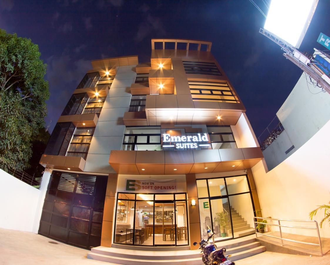 Emerald Suites Cdo Cagayan de Oro Luaran gambar