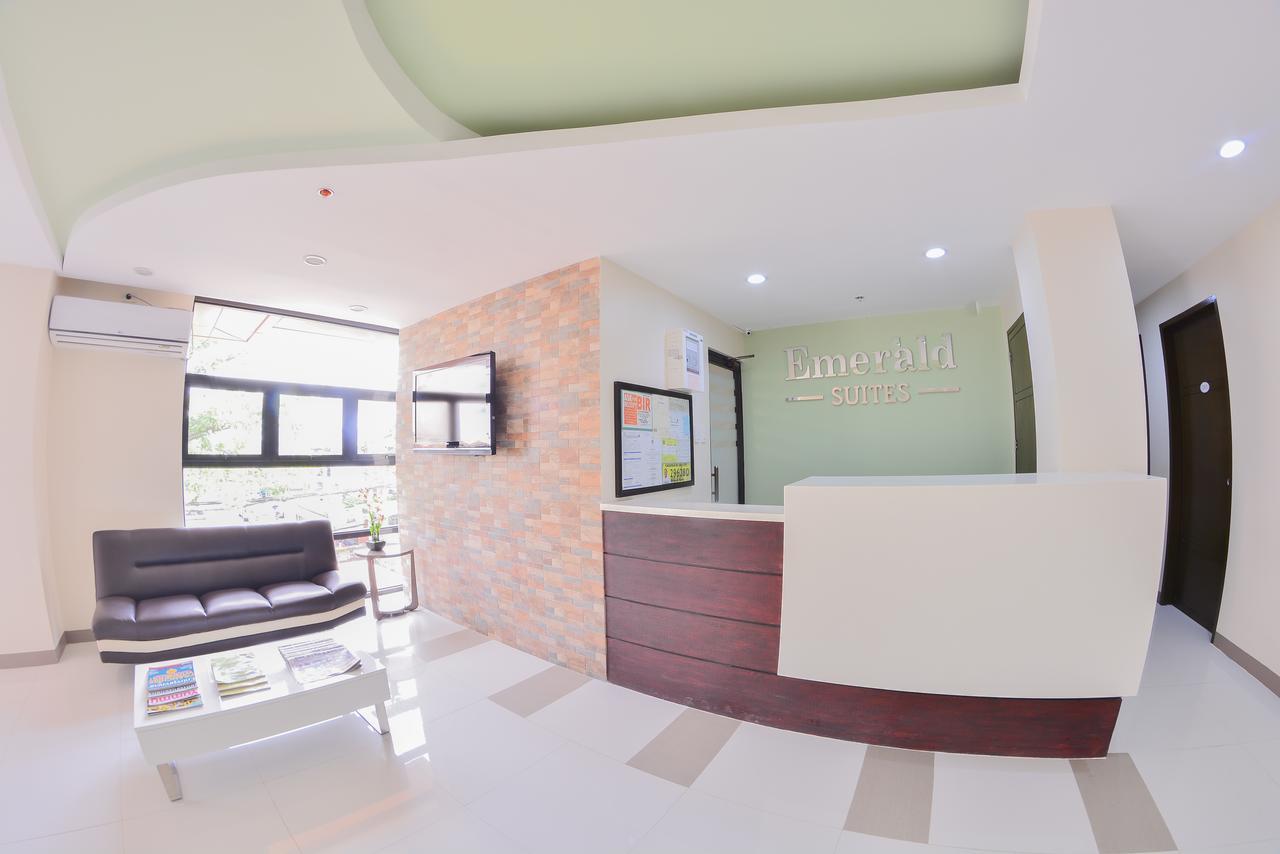 Emerald Suites Cdo Cagayan de Oro Luaran gambar